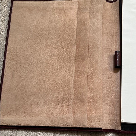 Vintage Leather and Suede Padfolio in Burgundy Excellent condition - Picture 9 of 13